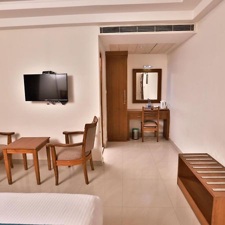 Vishnu Inn Гуруваюр Экстерьер фото