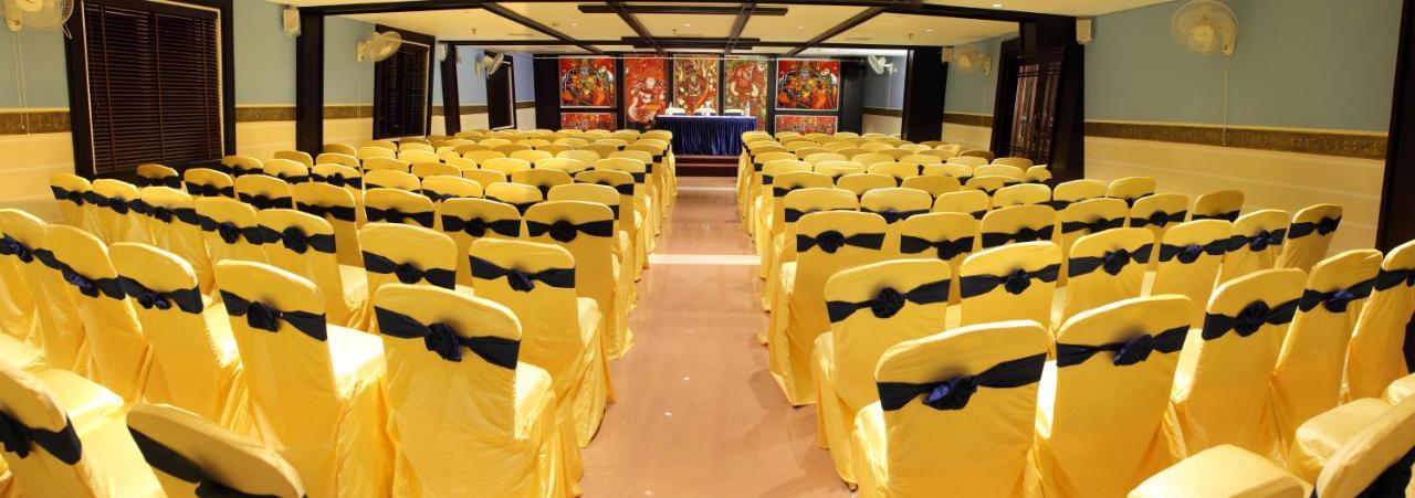 Vishnu Inn Гуруваюр Экстерьер фото