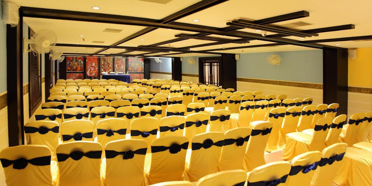 Vishnu Inn Гуруваюр Экстерьер фото