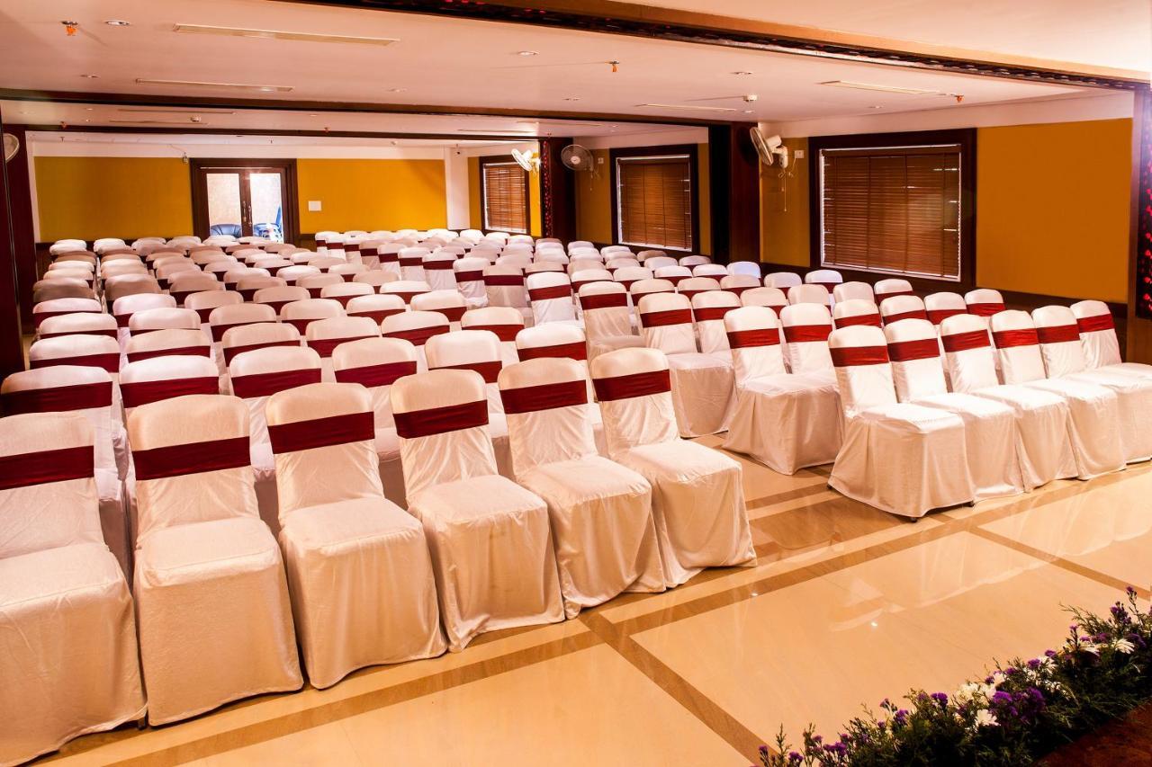 Vishnu Inn Гуруваюр Экстерьер фото