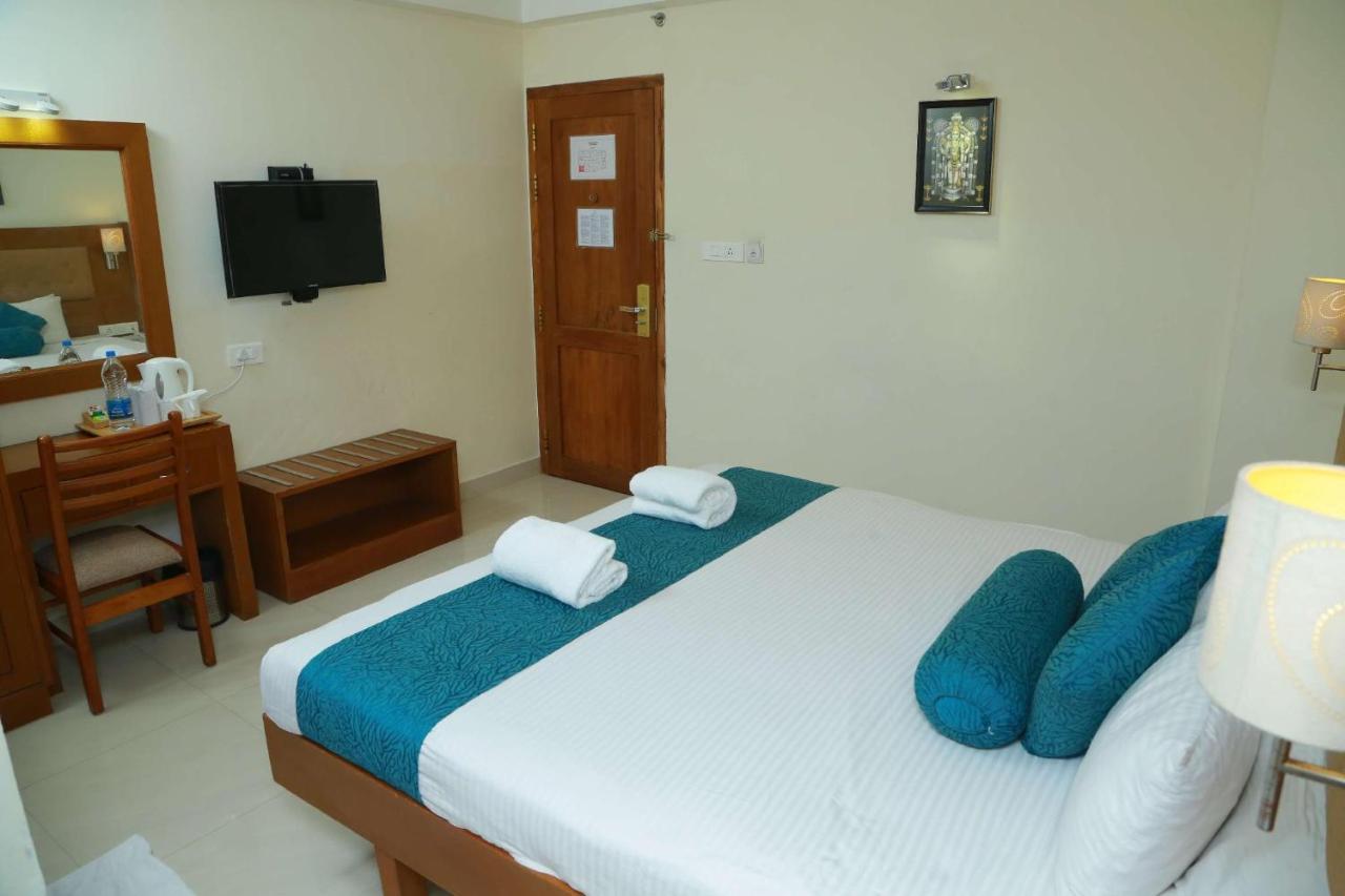 Vishnu Inn Гуруваюр Экстерьер фото